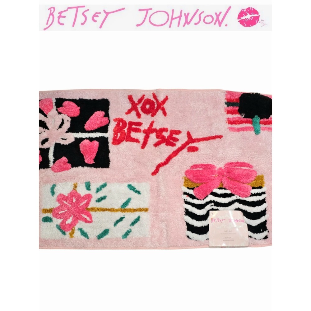 Betsey Johnson Presents For The Holidays Bath Rug‎